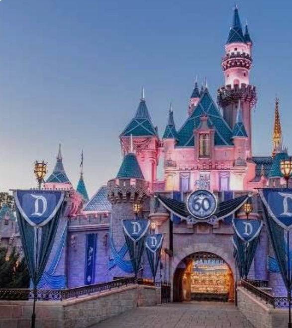 Disneyland’s Grand Opening: A Historical Event That Changed Entertainment Forever  (17 July 1955)