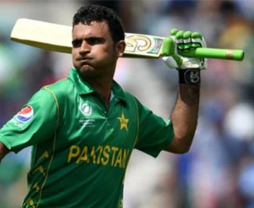 It’s Going to Be Fakhar’s Night Tonight – High and Handsome!